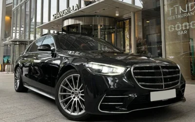 Why Are More Visitors Booking Chauffeur Services Instead of Taxis in Dubai?